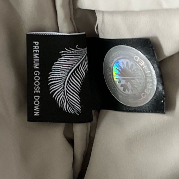 Aritzia Wilfred The Cloud Puff Cozy Winter warm Coat Jacket Size XS - Picture 15 of 15